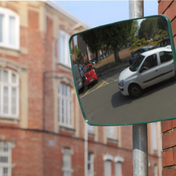 Spiegel für Parkplatzausfahrten mit weitem Blickwinkel: Spiegel für  Parkplatzausfahrten mit weitem Blickwinkel - 800 x 120 x 400 cm
